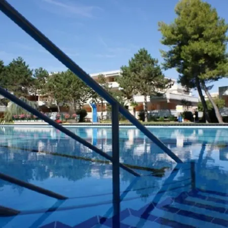 Apartamento Flat With Terrace Overlooking The Pool - Beahost