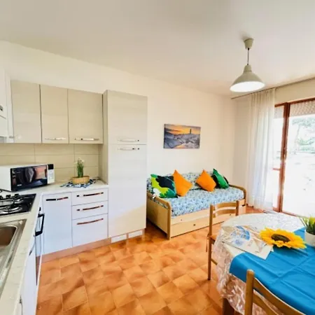 Flat With Terrace Overlooking The Pool - Beahost * Bibione