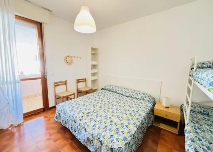 Flat With Patio Overlooking The Pool Bibione