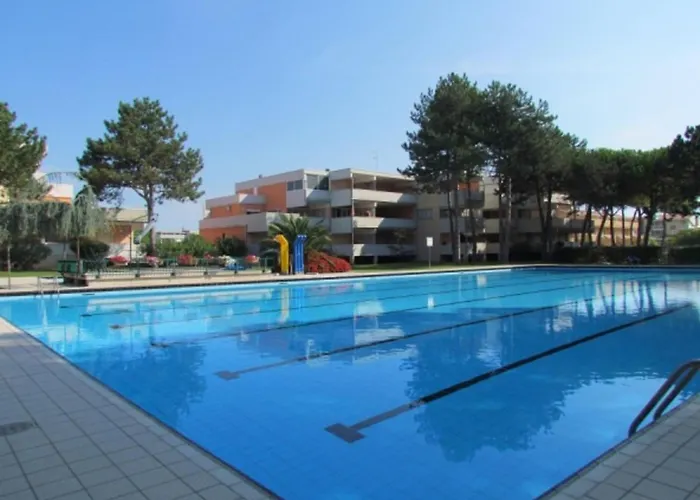 公寓 Flat With Patio Overlooking The Pool