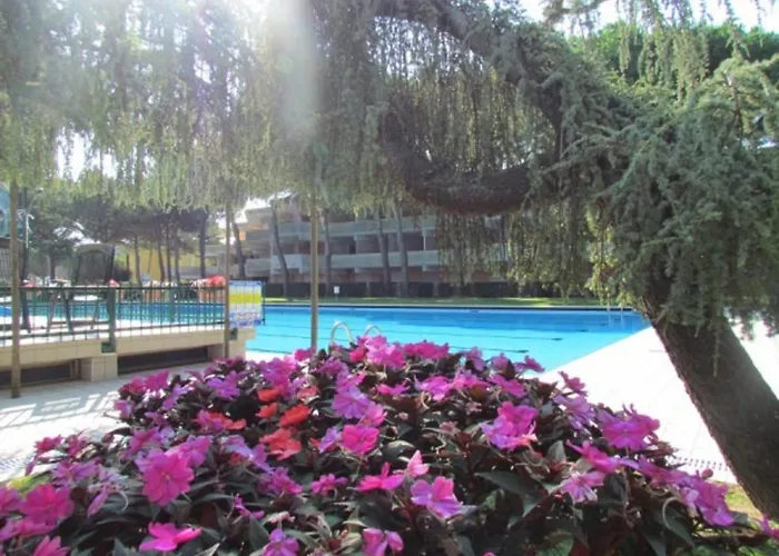 公寓 Flat With Patio Overlooking The Pool *